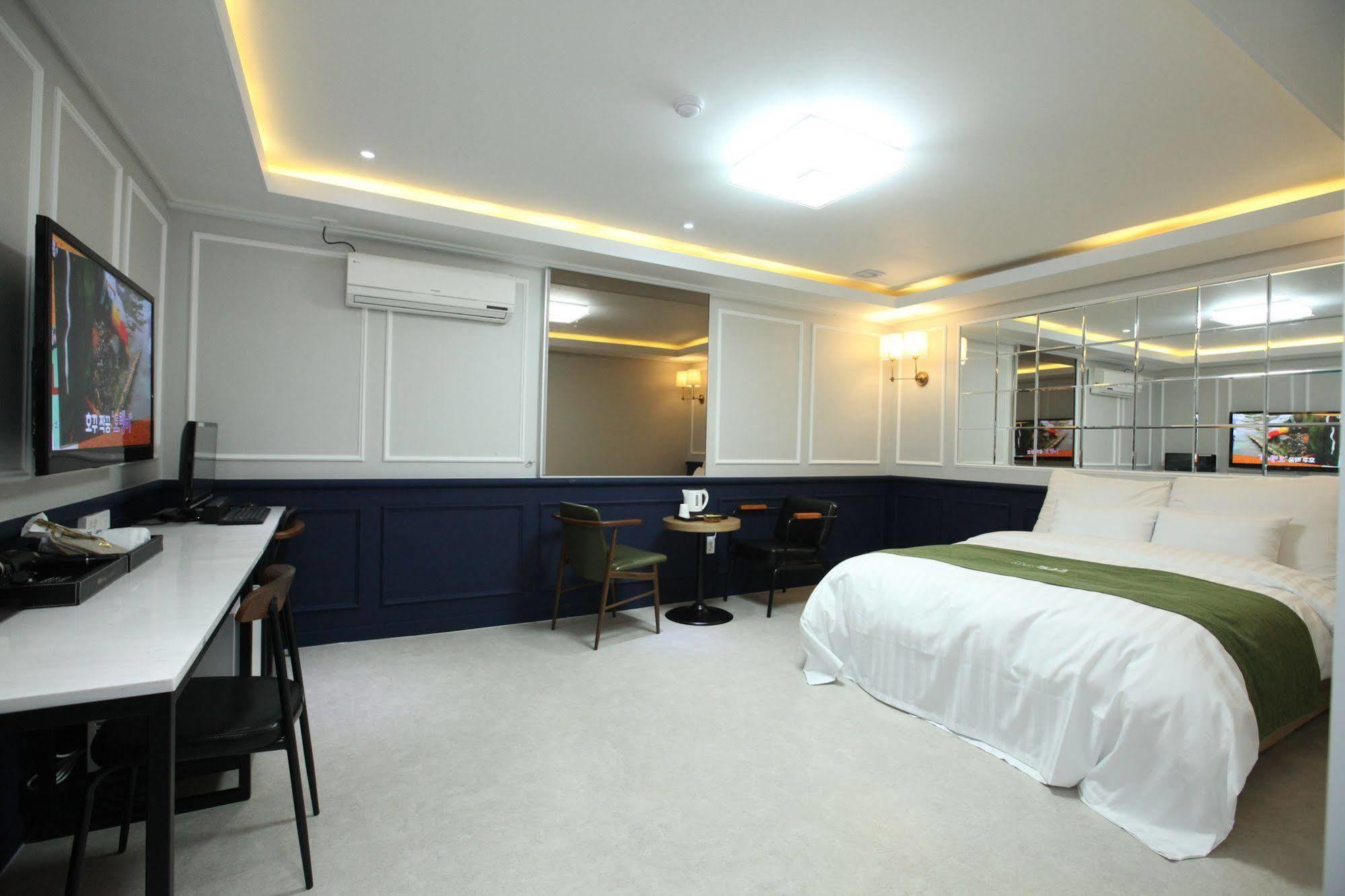 Hotel 500Th Mokpo Eksteriør bilde