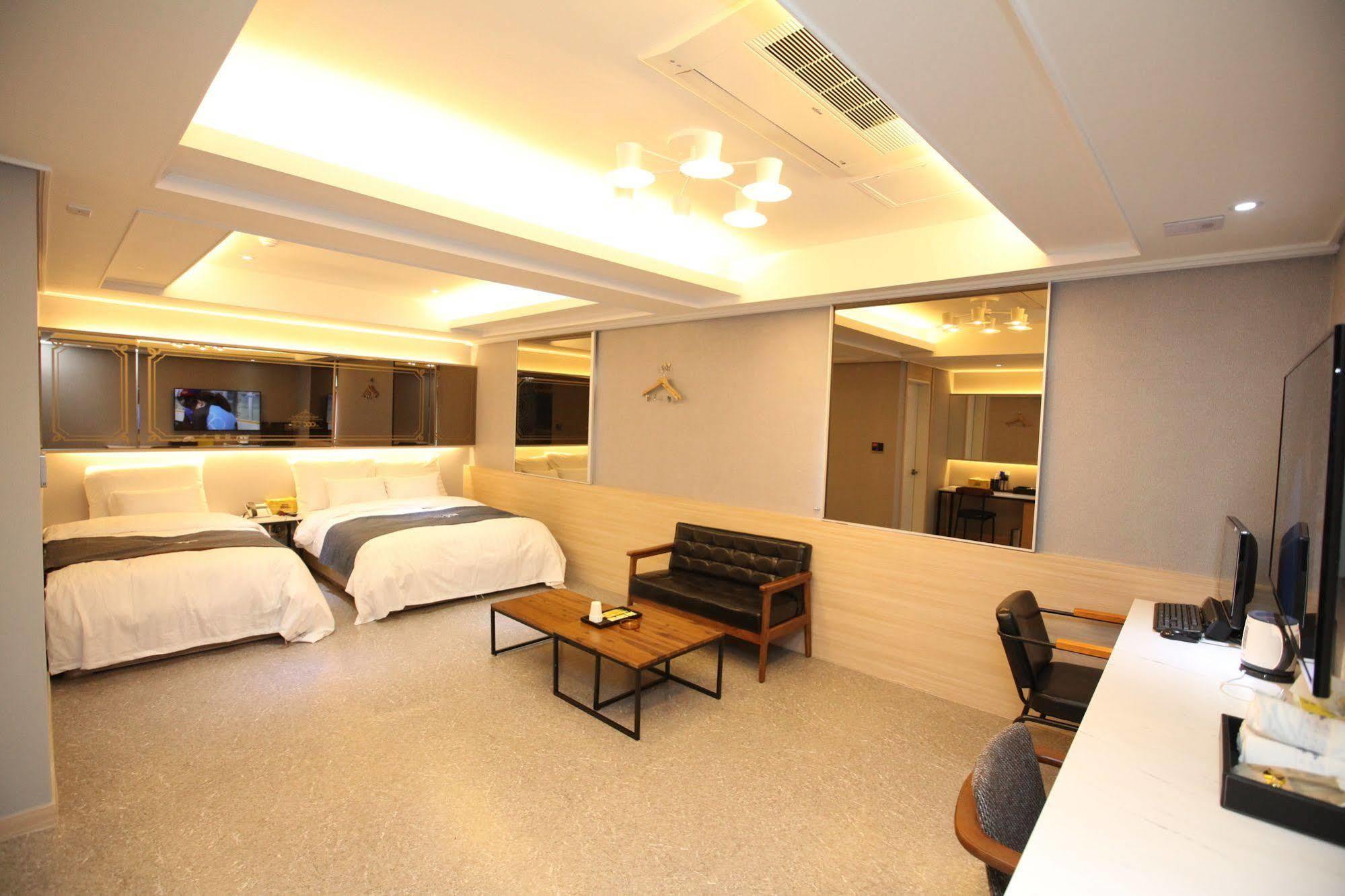 Hotel 500Th Mokpo Eksteriør bilde