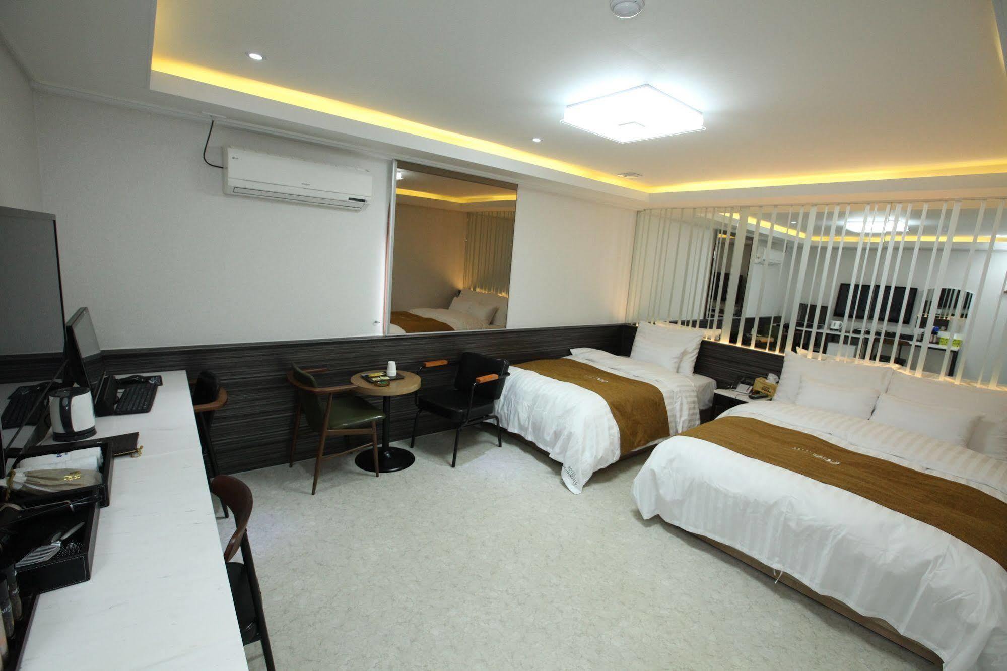 Hotel 500Th Mokpo Eksteriør bilde